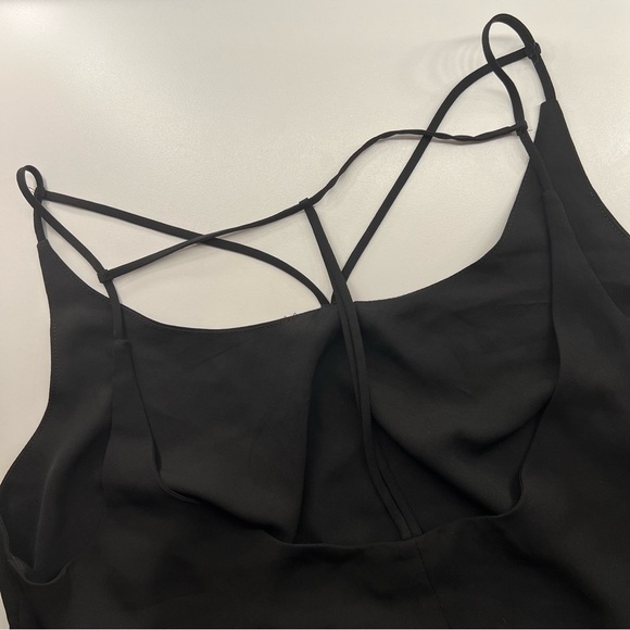 Active USA | NWT | Black Solid Flowy Open-Back Tank Top | Size Medium - Picture 6 of 15